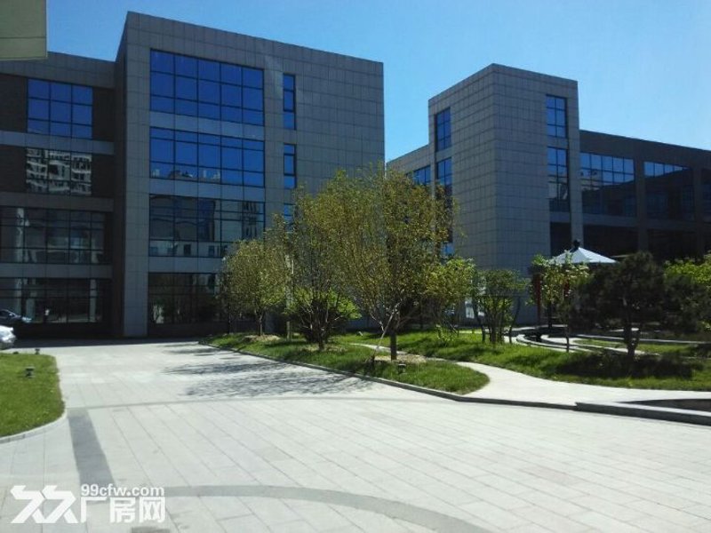 地铁沿线办公楼